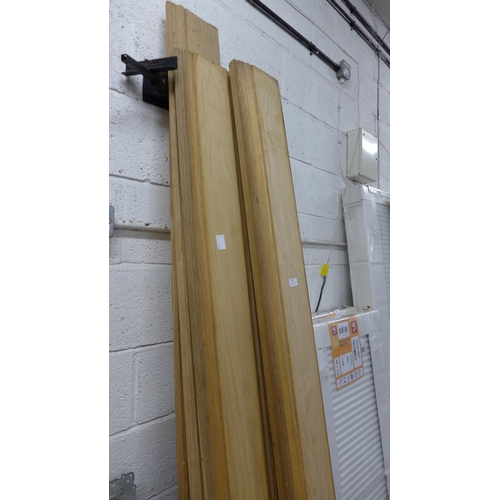 5124 - Nine assorted lengths of 7” ogee profile timber skirting board