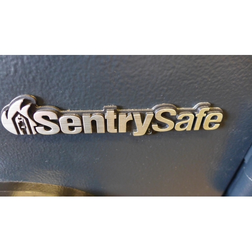 5186 - A Sentry Safe EF4738E safe 55 x 44 x 96cm with manual and keys