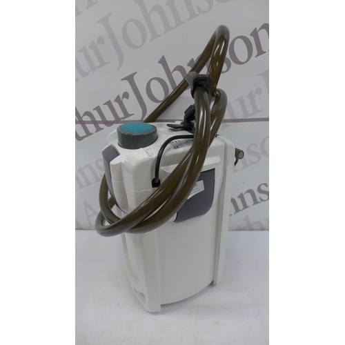 5236 - An All pond solutions Ef2 + 240v aquarium pump and filter