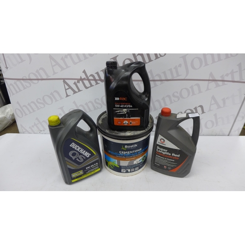 5252 - A 5 litre bottle of 5W-30 FJL engine oil (opened/partially used), a 4 litre bottle of 5W-40 fully sy... 