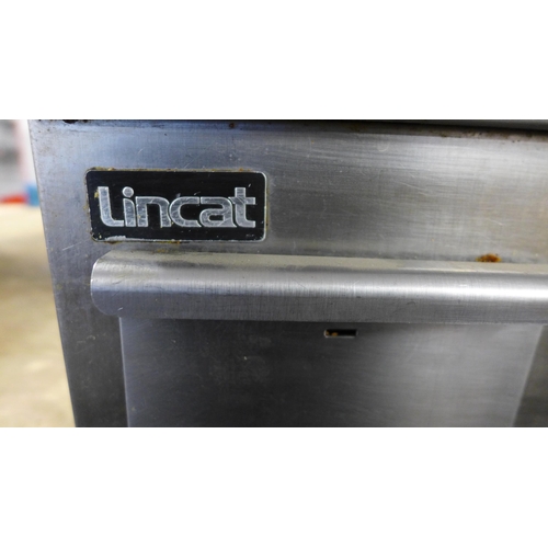 5269 - A Lincat GS6 counter top electric griddle with 12mm thick machined steel plate and a Parry four pot ... 