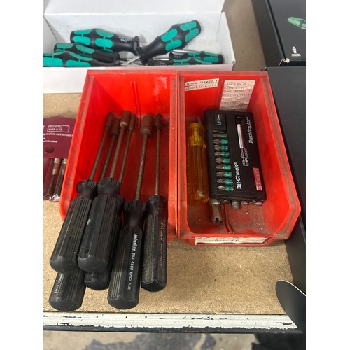 5046 - 2 Wera Kraftform 6 piece Torx driver sets and an assortment of Spiralux screwdrivers