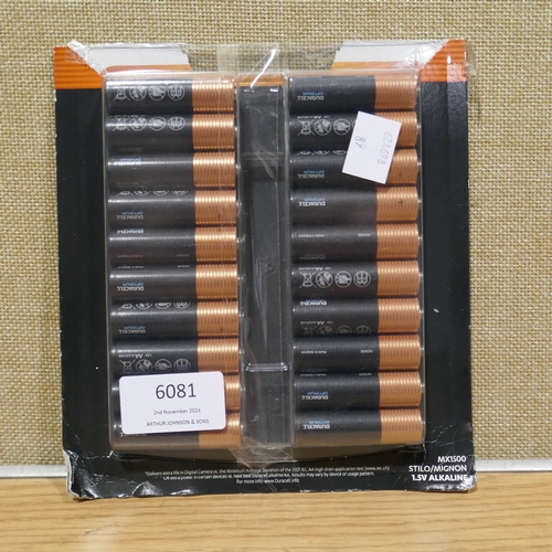 6081 - Masterplug Usb Socket and Duracell AA Optimum Batteries  *This lot is subject to Vat