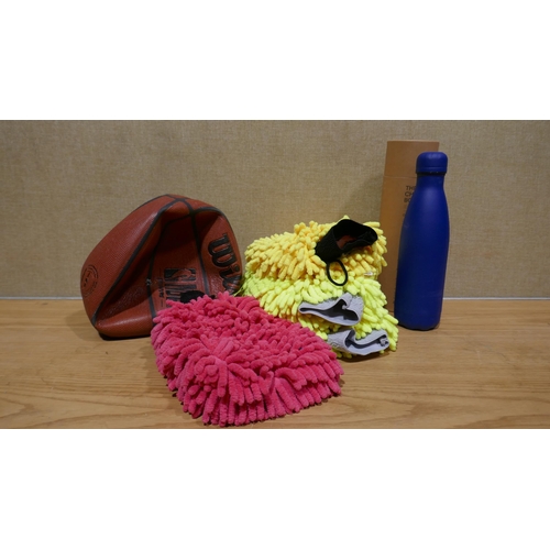 6094 - Bon-Aire Wash Mitt Pack, Chilly'S 500Ml Original Water Bottles, Wilson NBA Replica Basketball  *This... 