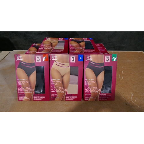 6156 - Jezebel seamless shaping briefs x 20 packs (3 in a pack) in black, various sizes (L335)  * This lot ... 