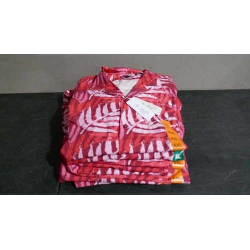 6194 - Penguin Hawaiian style shirts x 13 in blue and red with tags, various sizes  (L339)  *This lot is su... 