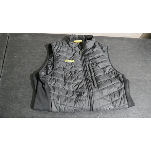 Quantity of mens branded hoodies, jackets and body warmer to include