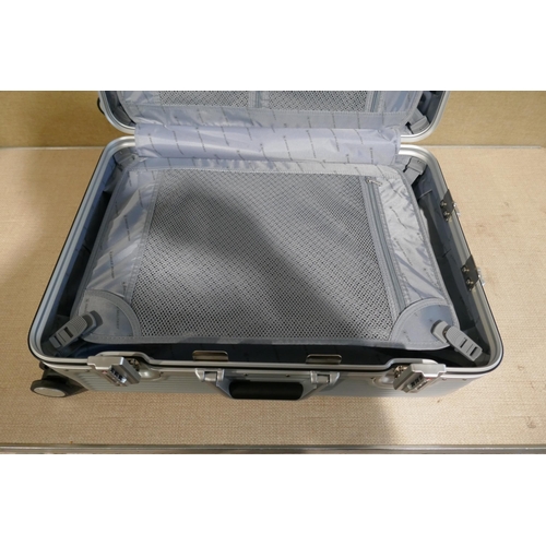 6068 - Swiss Military Luggage Case *This lot is subject to Vat