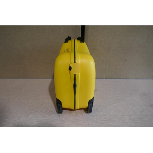 6030 - American Tourister Ride On Kids Suitcase *This lot is subject to Vat