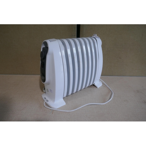 6032 - Delonghi Oil Filled Small Radiator, no box   *This lot is subject to Vat