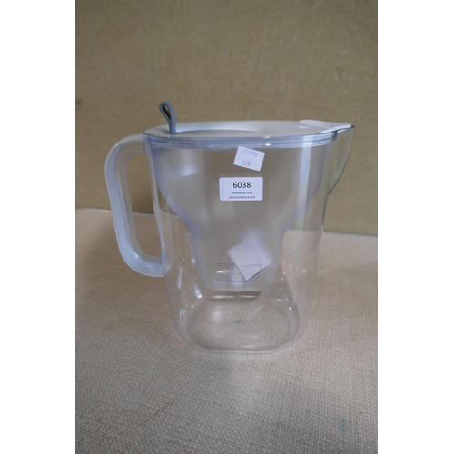 6038 - Brita Maxtra Xl Style Jug with box *This lot is subject to Vat