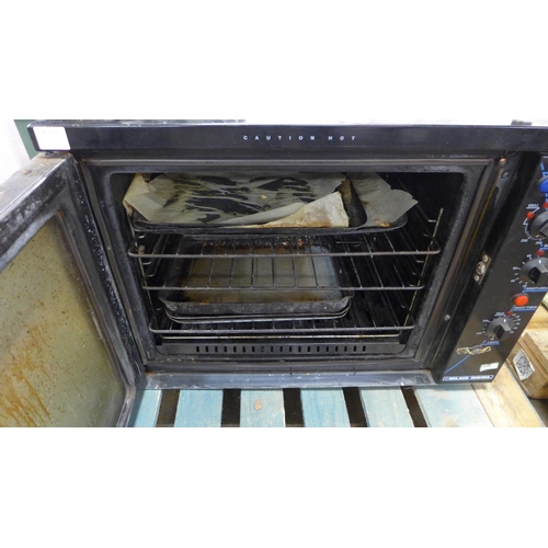 5140A - A Blue Seal Turbo fan E31 fan assisted commercial catering electric convection oven  * This lot is s... 