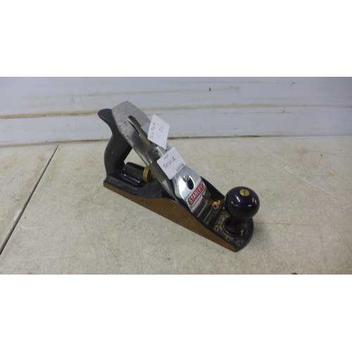 5022I - A Stanley No.4 wood plane and 2 spoke shaves