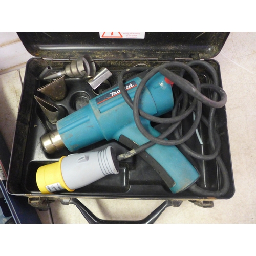 5043 - A quantity of 110V power tools - a Makita BO5012 palm sander, a Bosch GBH-2-26 DRE SDS hammer drill ... 