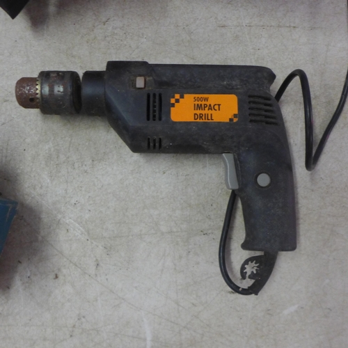 5048 - 4 assorted power tools including a Makita 9911 belt sander, a Makita 1923BD power planer, a 500W, 24... 