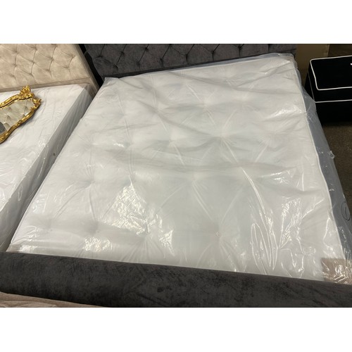 3153A - A super king mattress