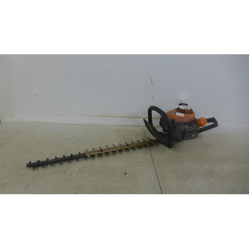 5161A - A Tanaka THT-210 petrol driven hedge trimmer