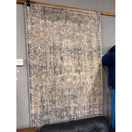 3057 - A full pile designer rug with all over contemporary pattern