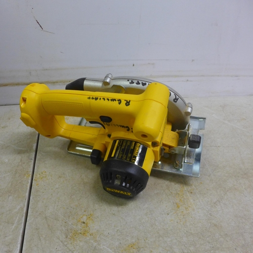 5001 - A DeWalt DW935 cordless power saw with charger, no battery - in case