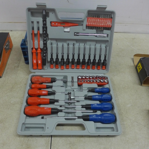 5051 - An AA 71 piece screwdriver set in case, two barrel foot pumps and a quantity of loose screwdrivers