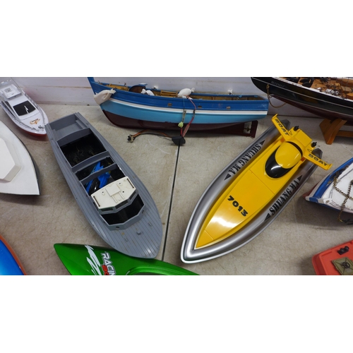 5067 - 10 assorted motorised model boats