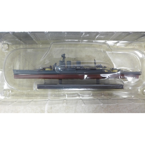 5071 - A collection of assorted scale models and model building kits including the HMS Type 23 Frigate-Monm... 