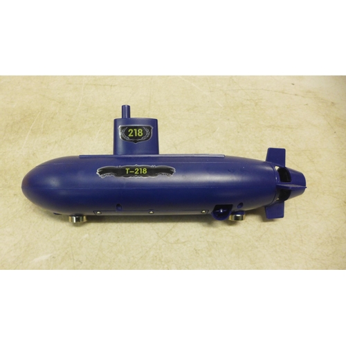 5072 - 2 remote controlled T-218 submarines with remotes