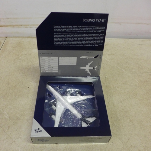 5109 - A collection of Gemini Jets model planes including a Boeing 747-8, 1:400 die-cast model, a Lufthansa... 