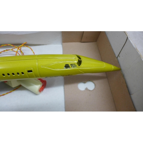 5112 - A Sanchis Concorde N-285 model plane - in original box