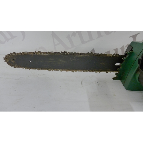 5216 - A 1800W electric chainsaw with spare bar and chain