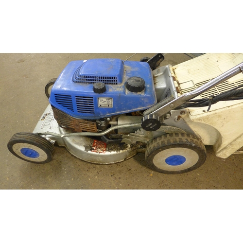 5250 - A YLM446 petrol, self propelled lawnmower