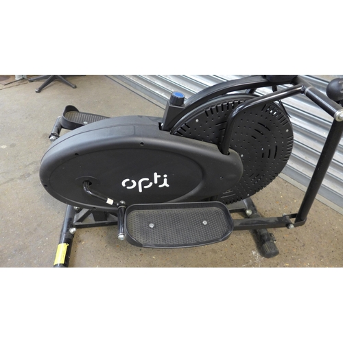 5260 - An Opti elliptical exercise machine