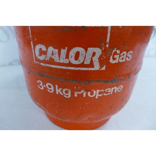 5310 - A gas torch and gas bottle (nearly full)