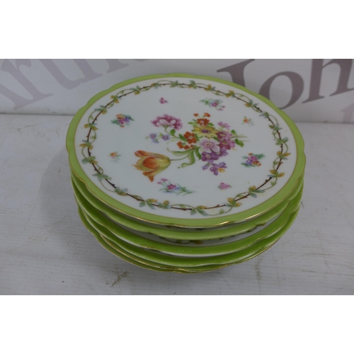 5319 - A quantity of Minton Marlow Bone China