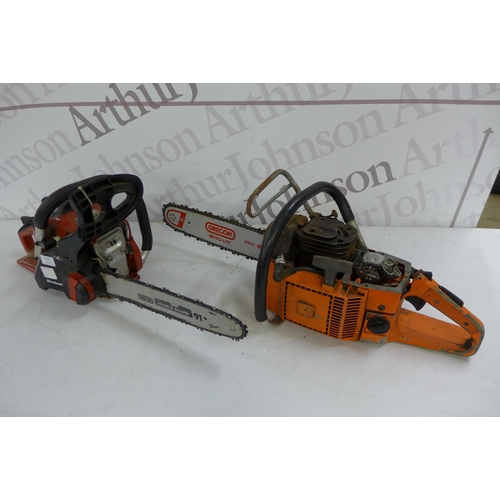 5354 - An Einhell RY1E04F petrol driven chainsaw and one other petrol driven chainsaw