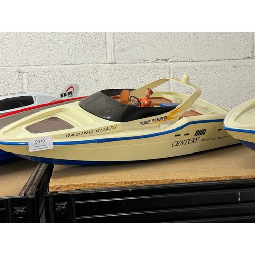 5079 - 6 remote control motorised model boats including 2 Atlantic 3837 32 Rocket speed boats, a K-Marine C... 