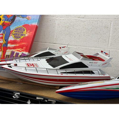 5079 - 6 remote control motorised model boats including 2 Atlantic 3837 32 Rocket speed boats, a K-Marine C... 