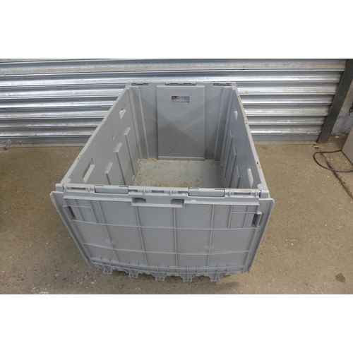 5205 - 2 large plastic stacking storage containers