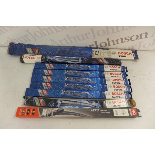 5370 - A quantity of assorted wiper blades