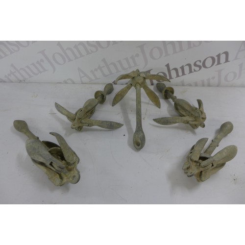 5302 - 5 galvanised steel four claw anchors, various weights