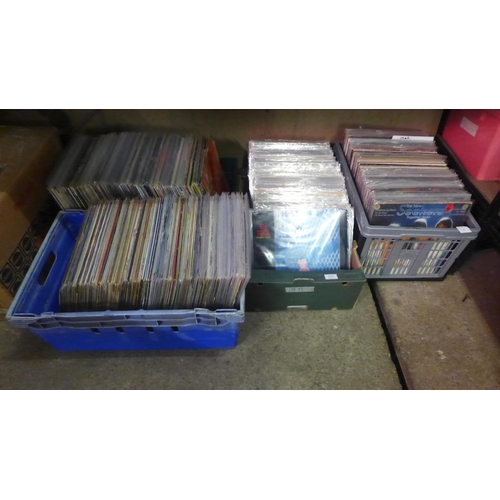 5133 - A large quantity of LP records