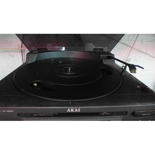 5145 - A quantity of Akai stereo equipment including an AP-M630 full automatic turntable record player, an ... 