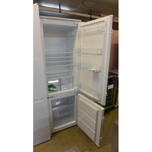 4005 - AEG Integrated 60/40 Fridge Freezer (Frost Free) Scratch to fridge door Original RRP £832.50 + Vat (... 