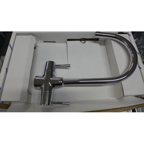 4044 - Blanco Chrome Effect Mixer Tap, Original RRP £200 + Vat (468-101), *This lot is subject to VAT