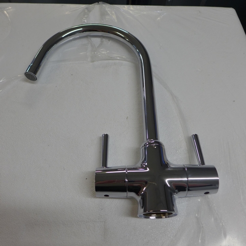 4044 - Blanco Chrome Effect Mixer Tap, Original RRP £200 + Vat (468-101), *This lot is subject to VAT