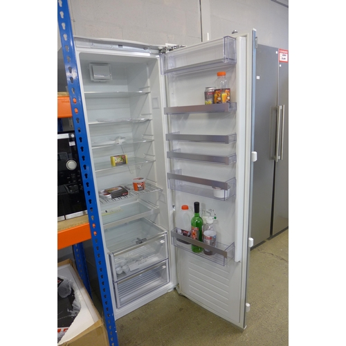 4057 - Neff Built in Tower Fridge, (Transit damage) Original RRP £874.16 + Vat (468-110), *This lot is subj... 