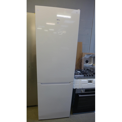 4061 - AEG Freestanding 60/40 Fridge Freezer (Low Frost), Original RRP £499.99 + Vat (468-33), *This lot is... 