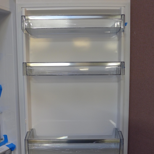 4184 - AEG Freestanding 60/40 Fridge Freezer (Frost Free), Original RRP £657.50 + Vat (468-136), *This lot ... 