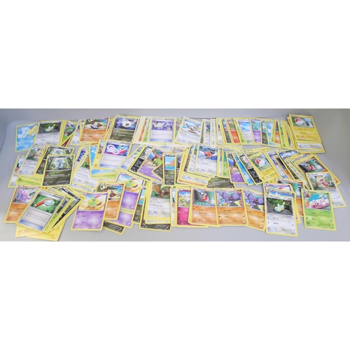 2025 - 120+ vintage Pokémon cards, part set from 2015 XY Roaring Skies