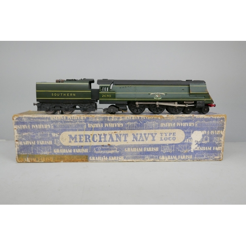 2059 - Two Graham Farish OO gauge locomotives and tenders, Sir Eustace Missenden and GP5